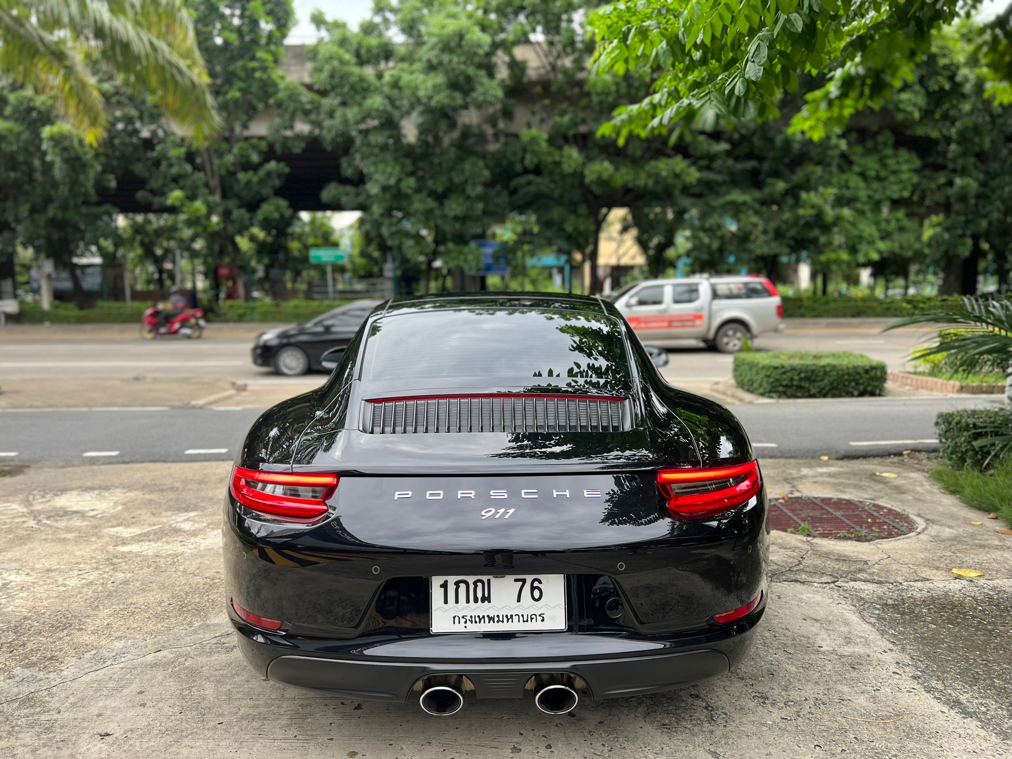 2017 Porsche Carrera 991.2 Coupe สีดำ