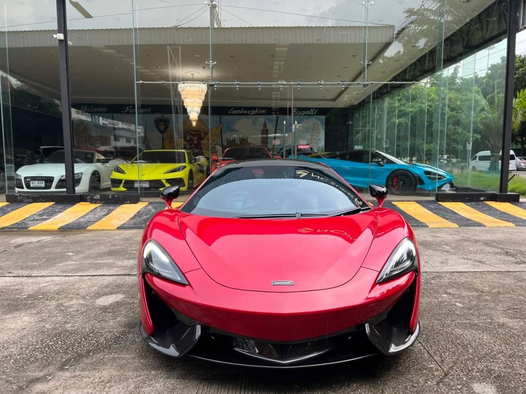 2016 McLaren 570S สีขาว