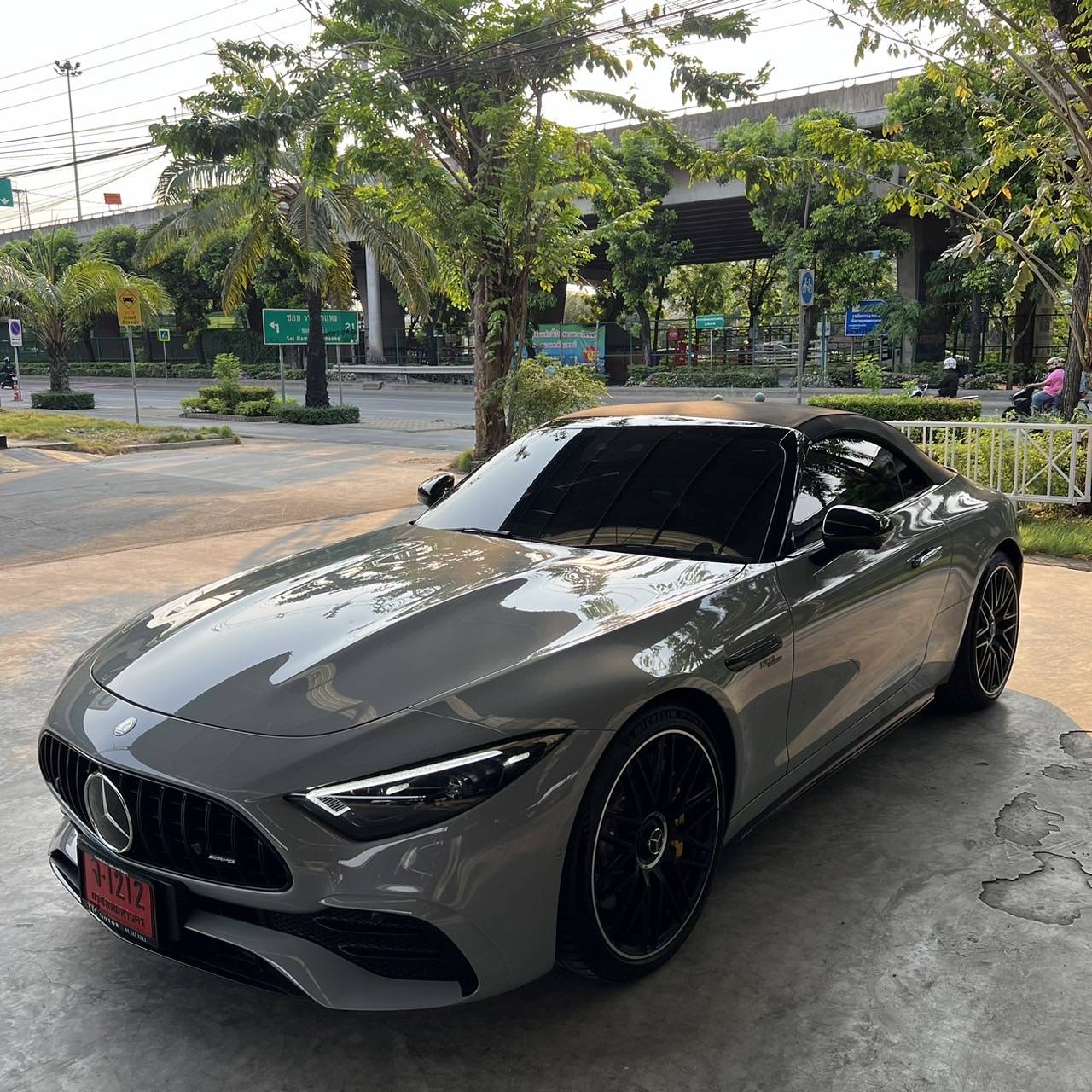 2023 Mercedes-Benz SL43 AMG night package สีเทา