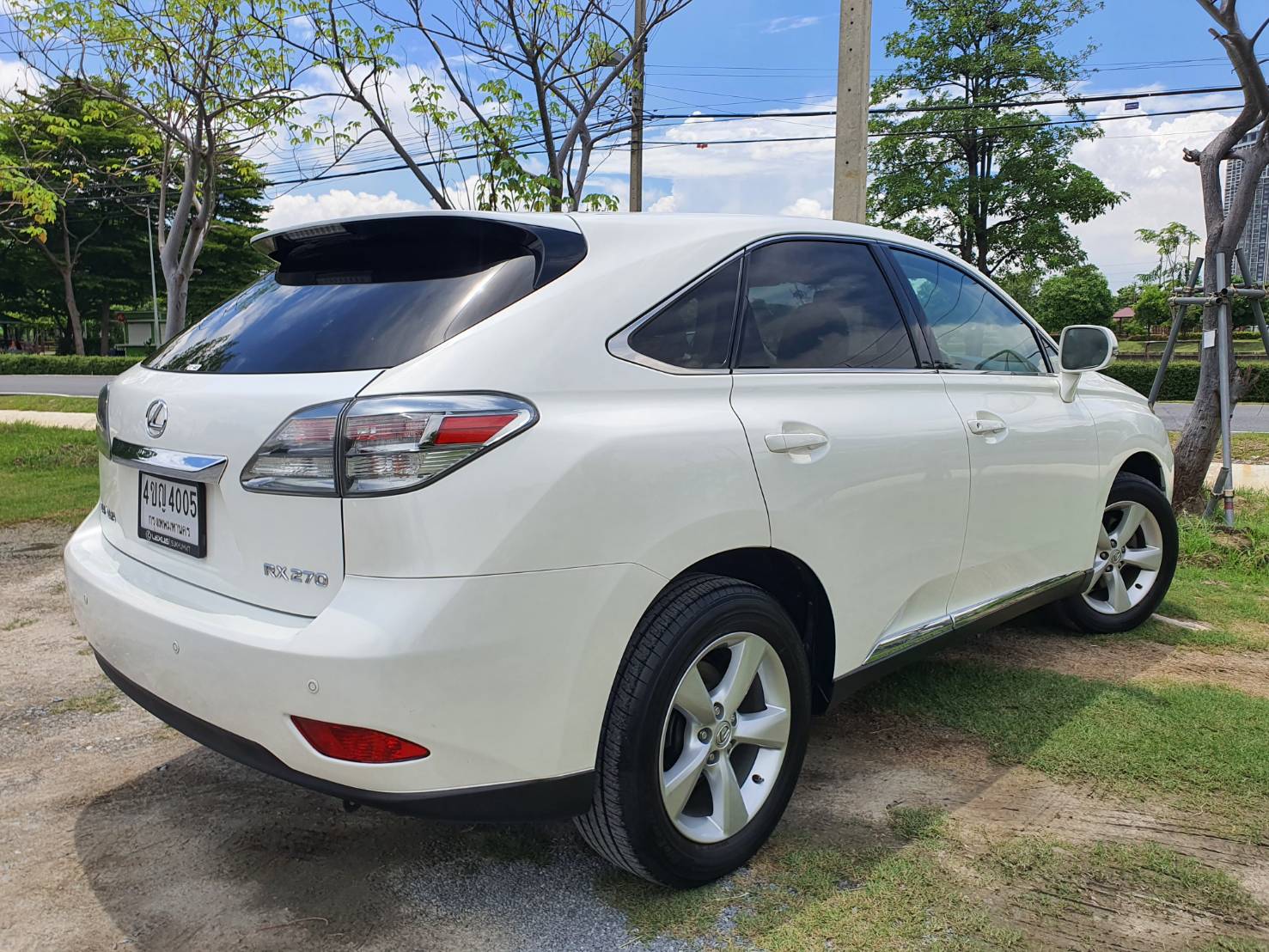 LEXUS RX270 ปี 2010 สีขาว รถมือ 1ออกห้าง สวยสุดๆ