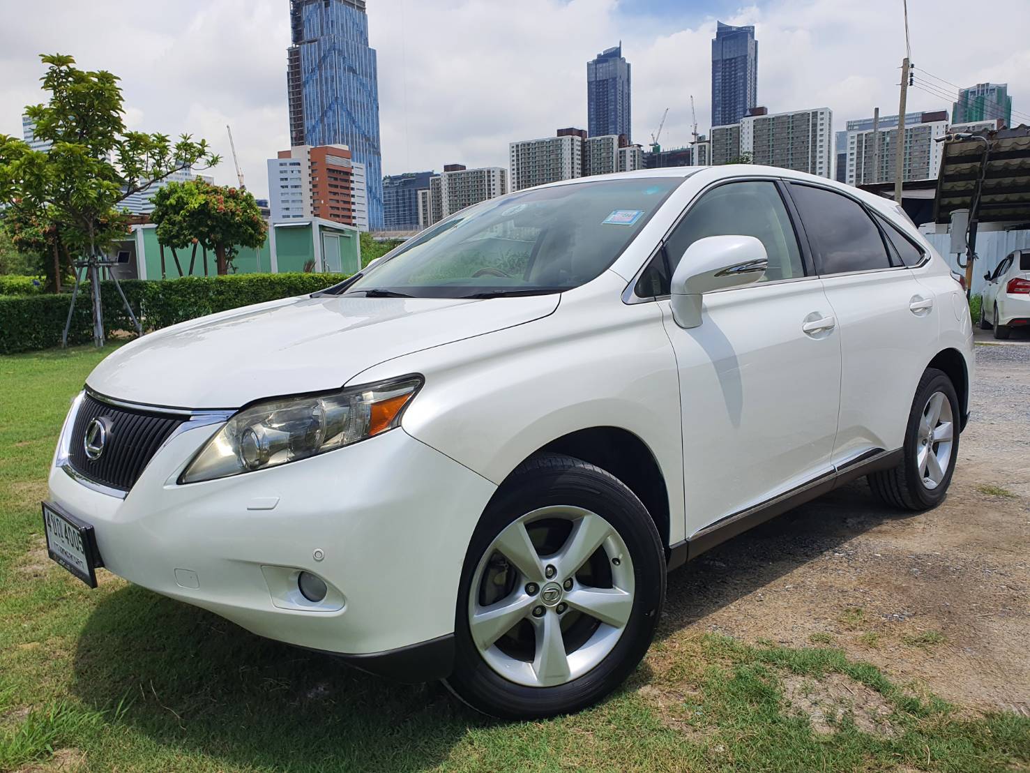 LEXUS RX270 ปี 2010 สีขาว รถมือ 1ออกห้าง สวยสุดๆ