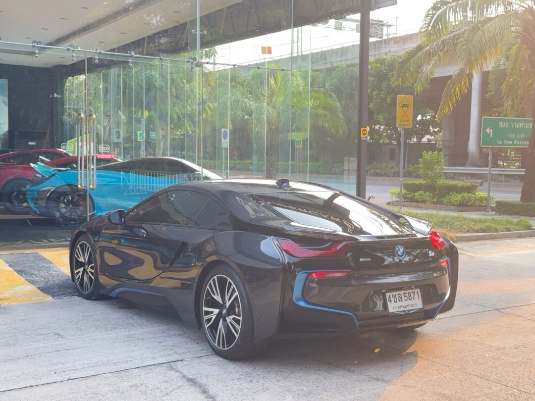 2015 BMW i8 สีเทา