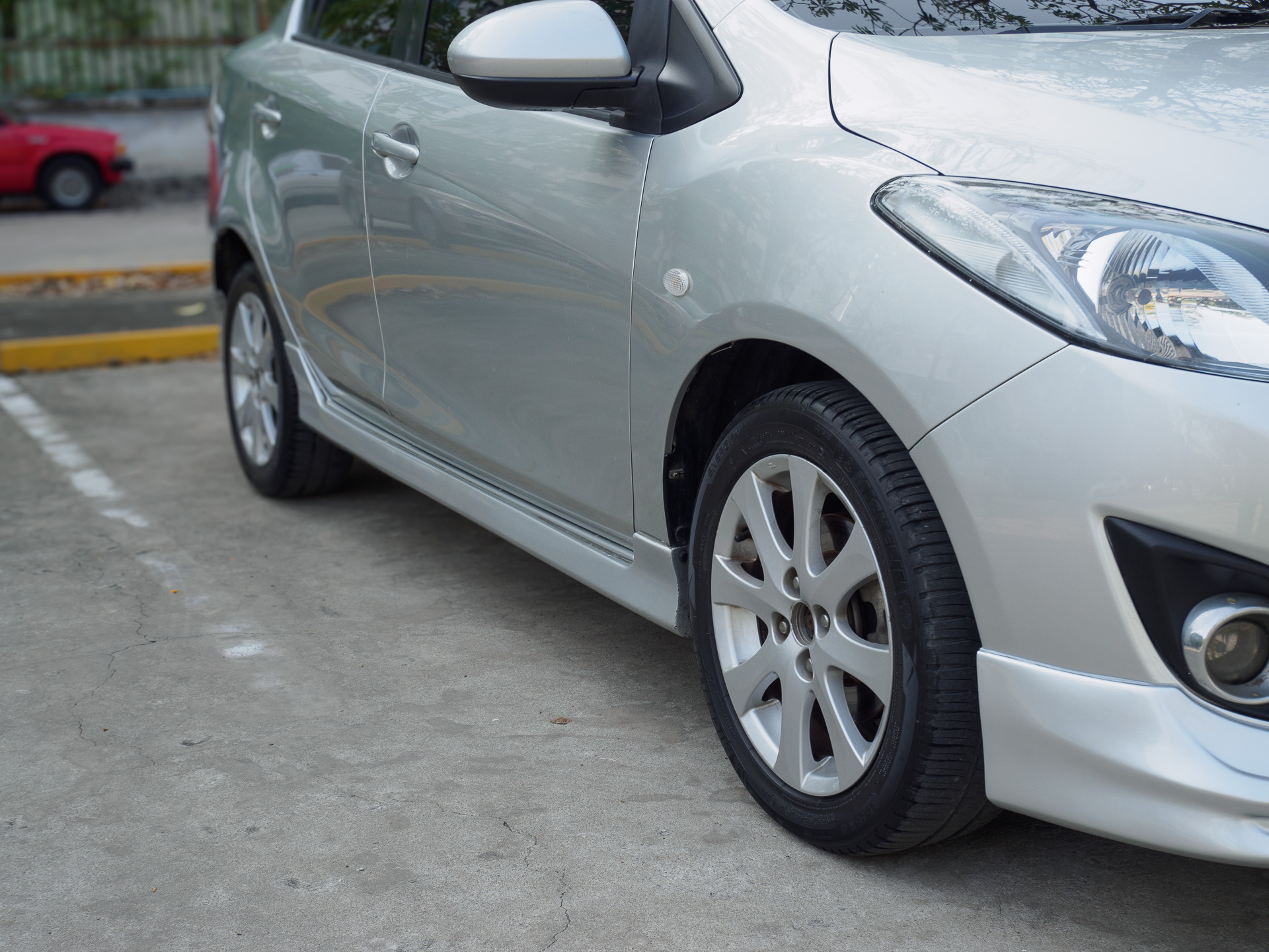 Mazda 2 Elegance (4 ประตู)