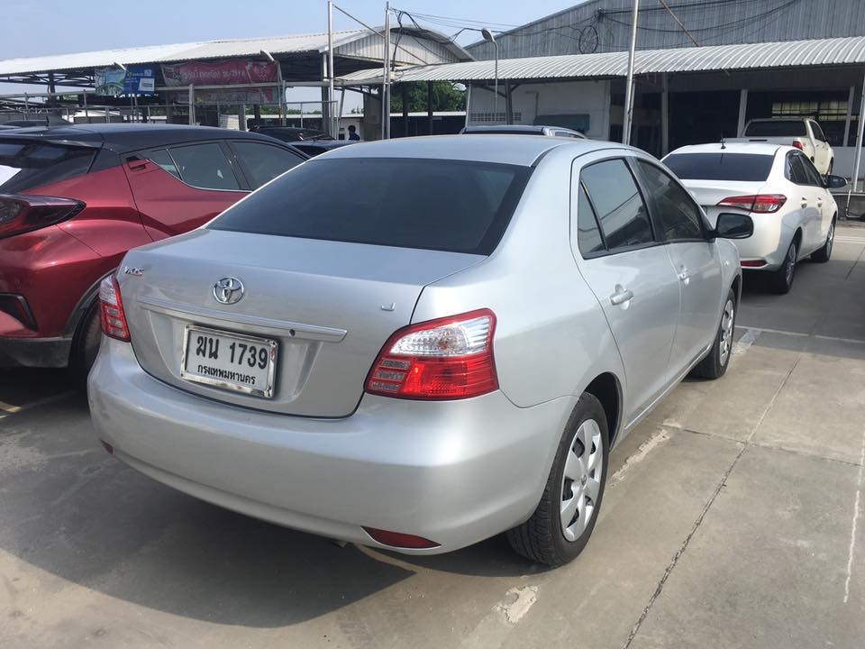 Toyota Vios ปี 2012 สีเงิน