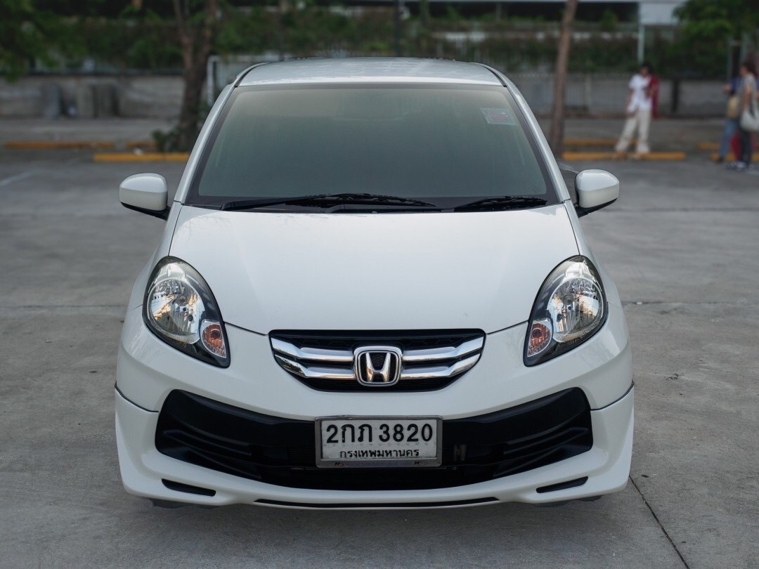 2013 Honda Brio Amaze สีขาว