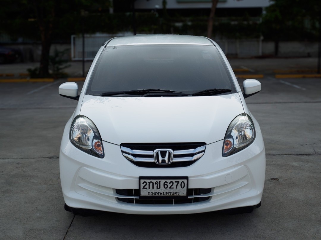 2013 Honda Brio Amaze สีขาว