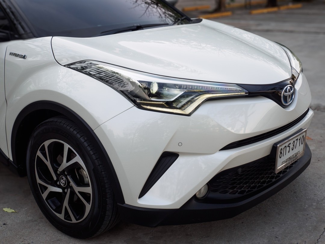 2019 Toyota C-HR สีขาว