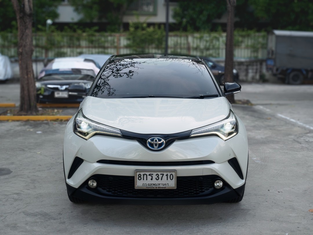 2019 Toyota C-HR สีขาว