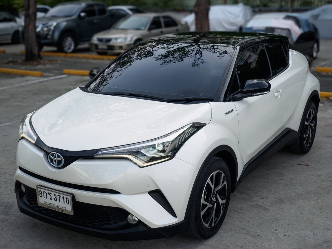 2019 Toyota C-HR สีขาว