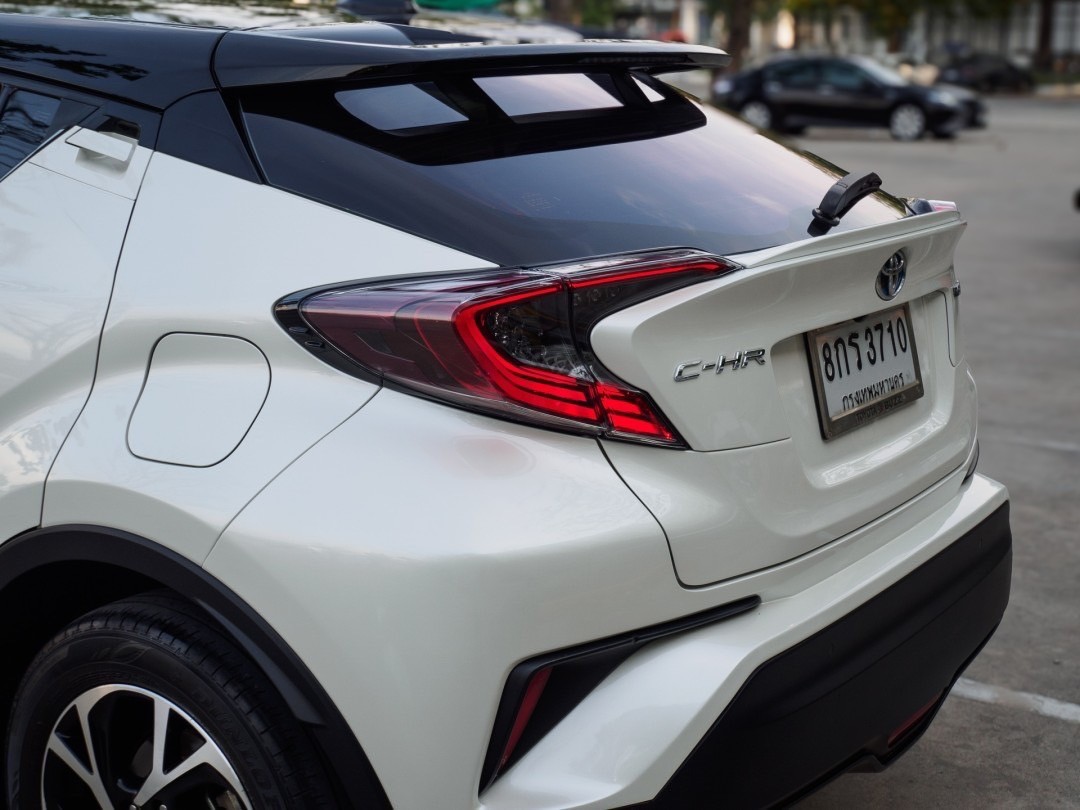 2019 Toyota C-HR สีขาว