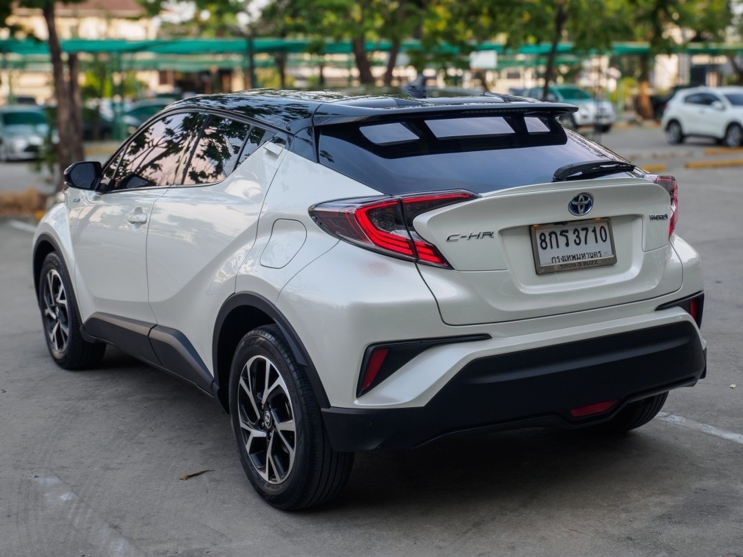 2019 Toyota C-HR สีขาว