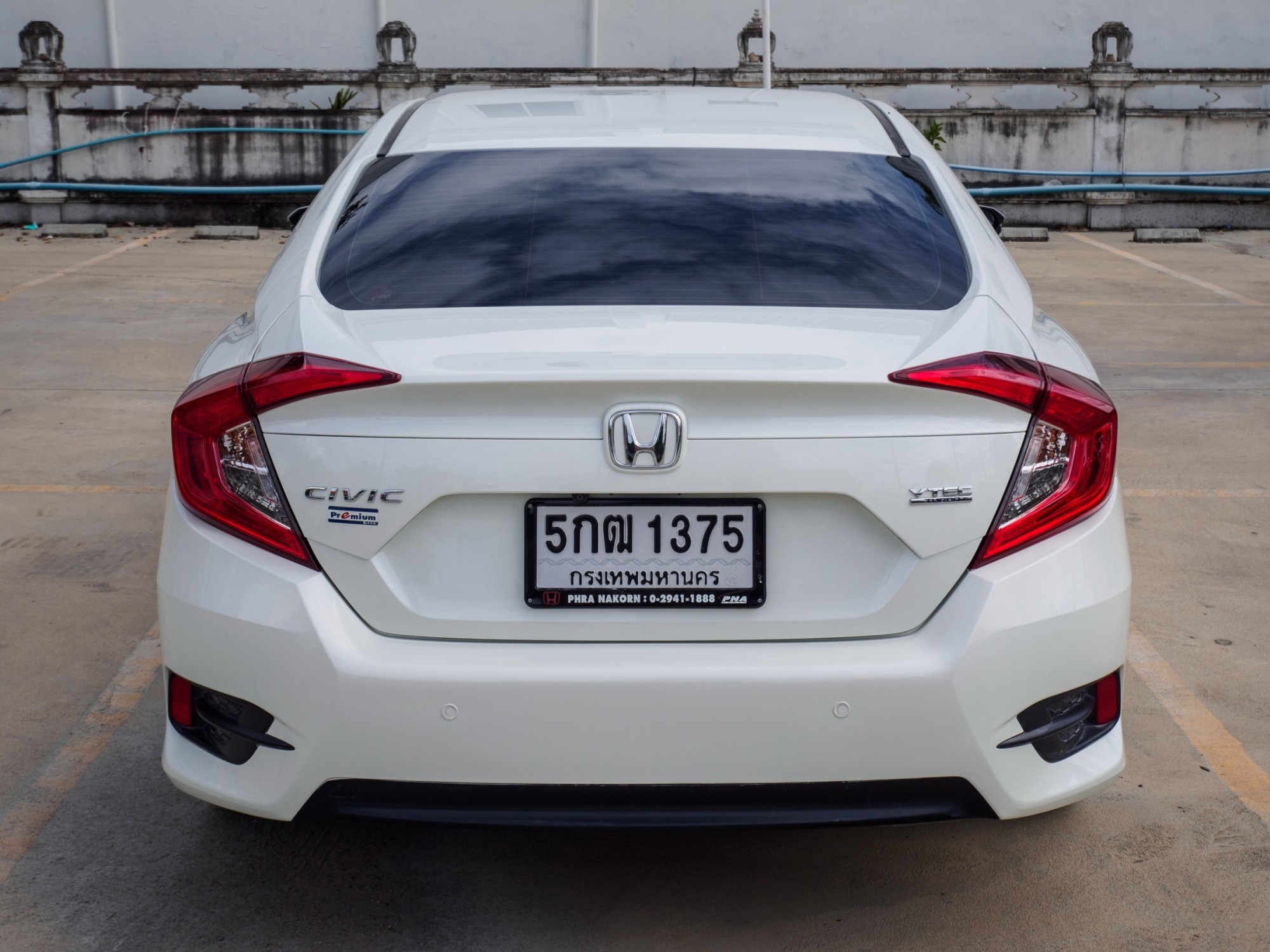 2016 Honda Civic Sedan สีขาว