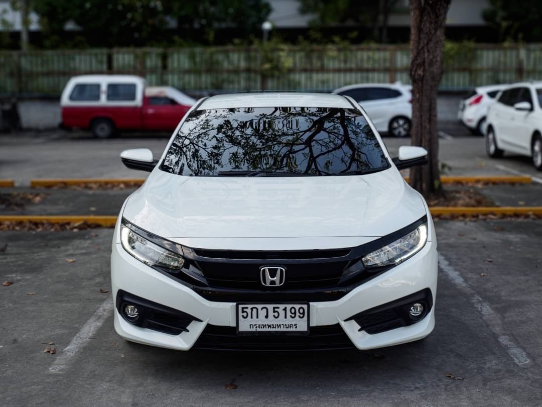 2017 Honda Civic Sedan สีขาว