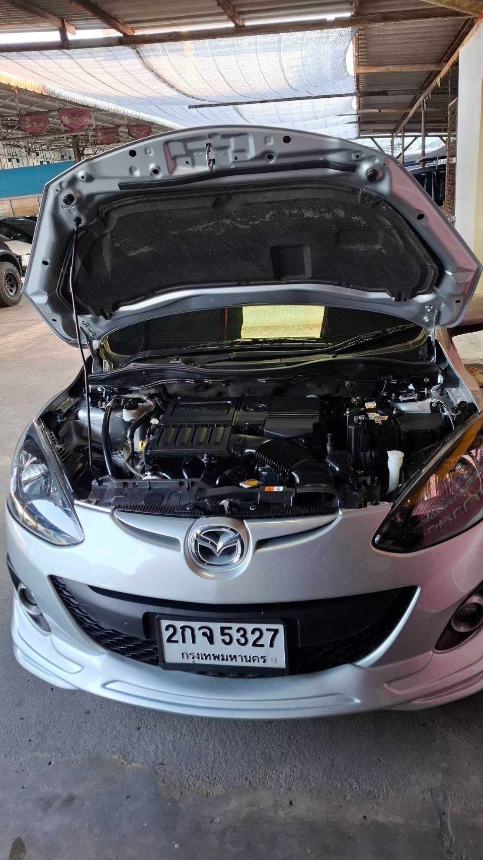 2013 Mazda 2 Elegance (4 ประตู) สีเงิน