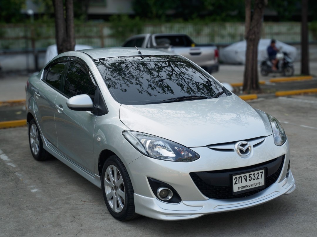 2013 Mazda 2 Elegance (4 ประตู) สีเงิน