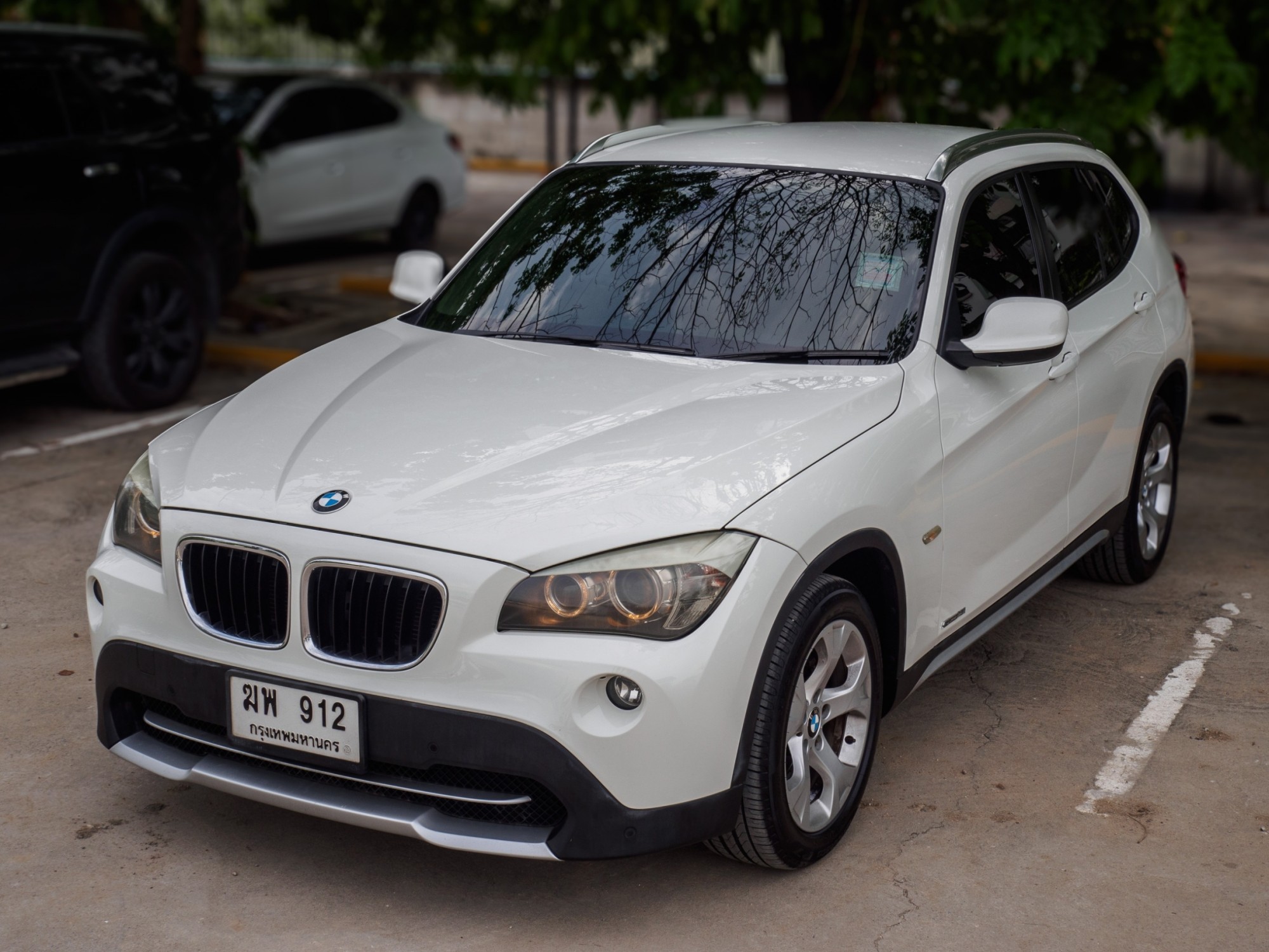 2012 BMW X1 E84 สีขาว