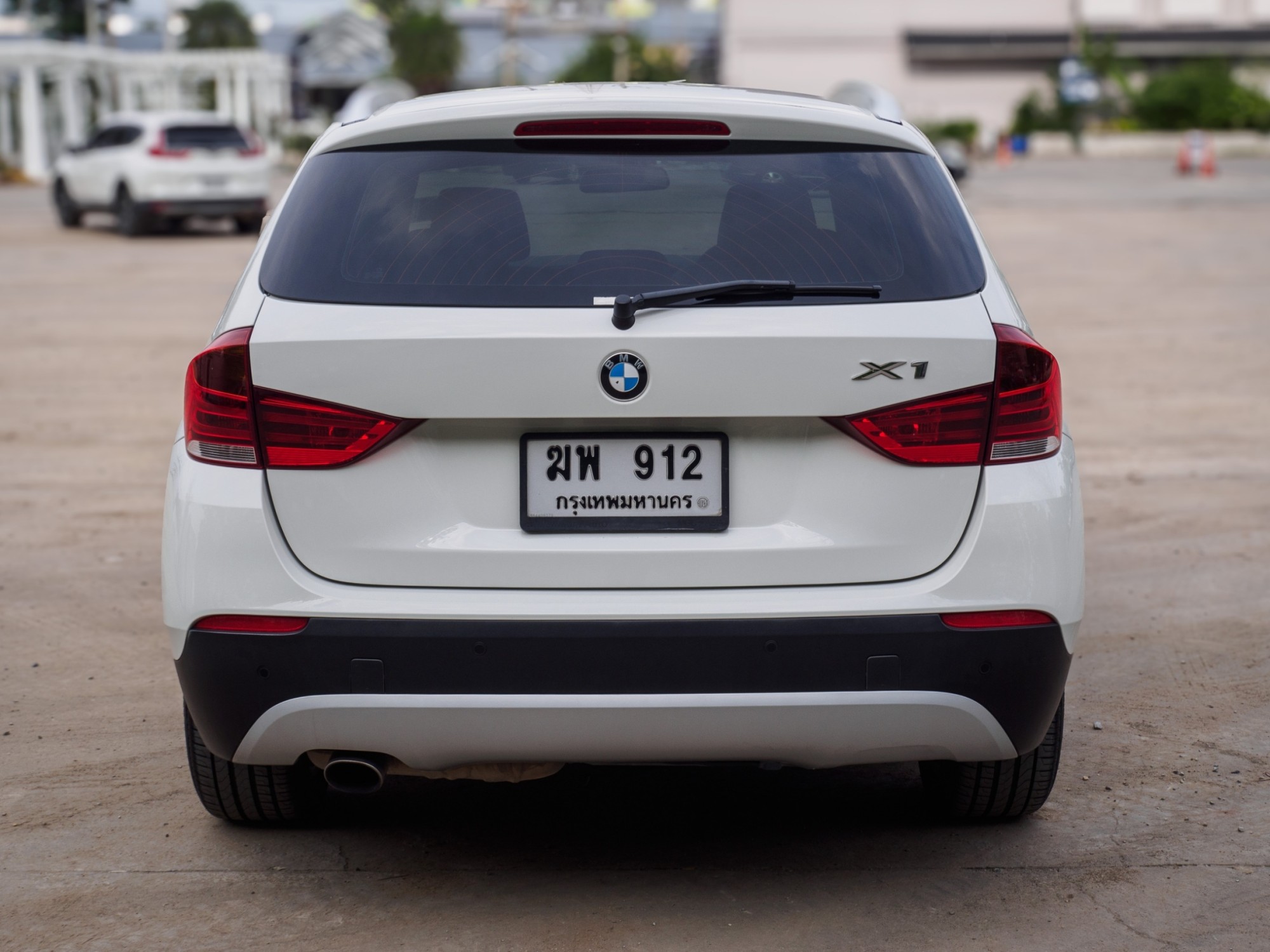 2012 BMW X1 E84 สีขาว