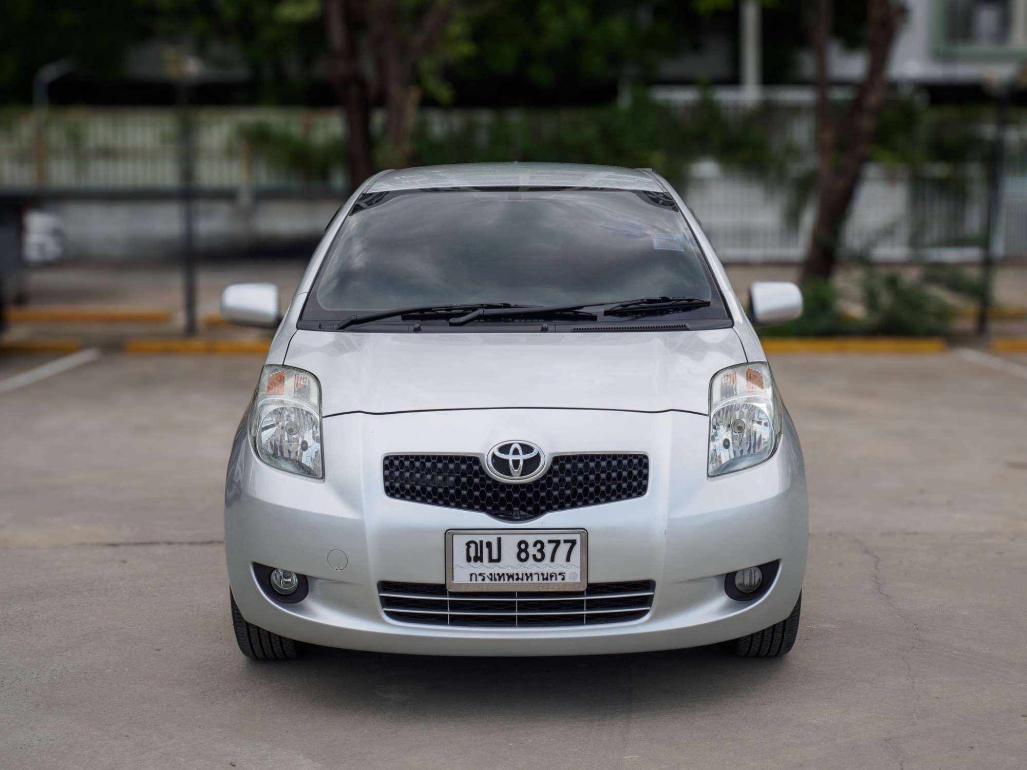 2009 Toyota Yaris สีเทา