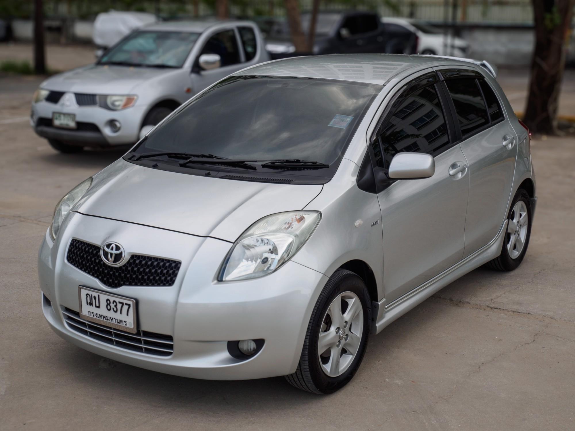 2009 Toyota Yaris สีเทา