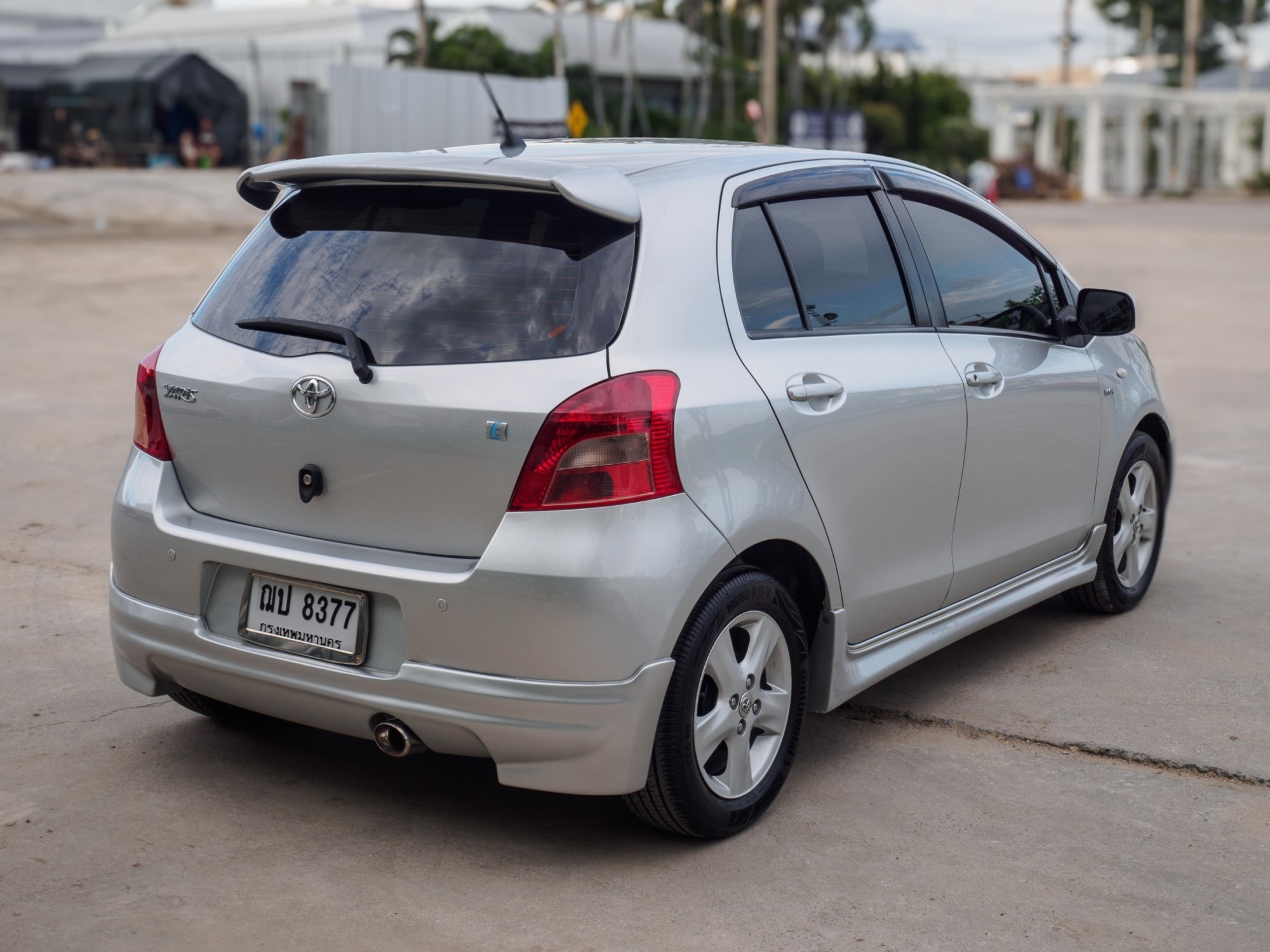 2009 Toyota Yaris สีเทา