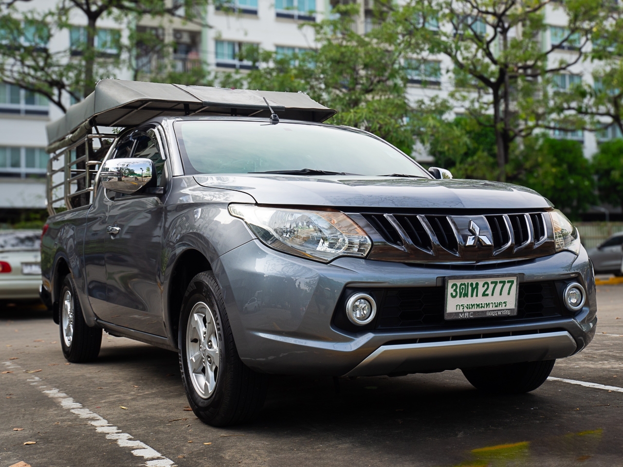 2018 Mitsubishi Triton Mega cab สีเทา