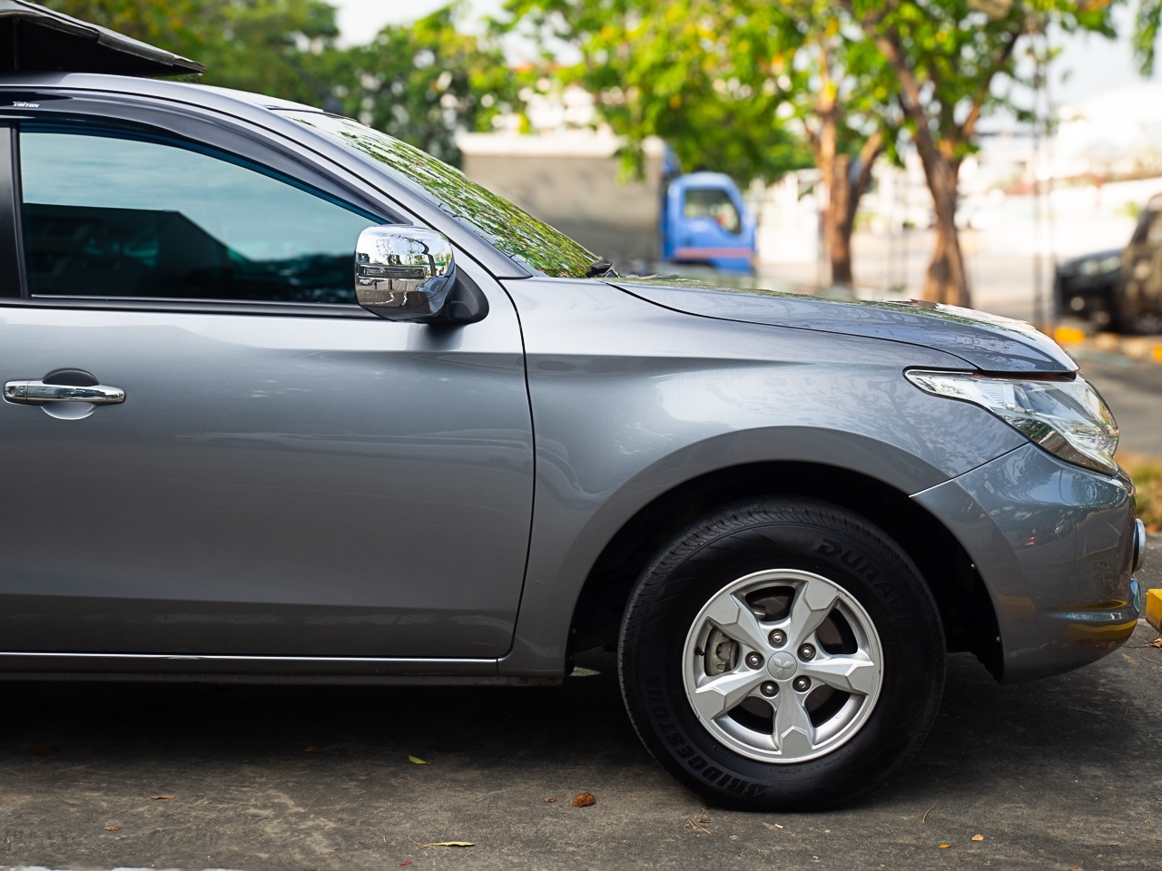 2018 Mitsubishi Triton Mega cab สีเทา