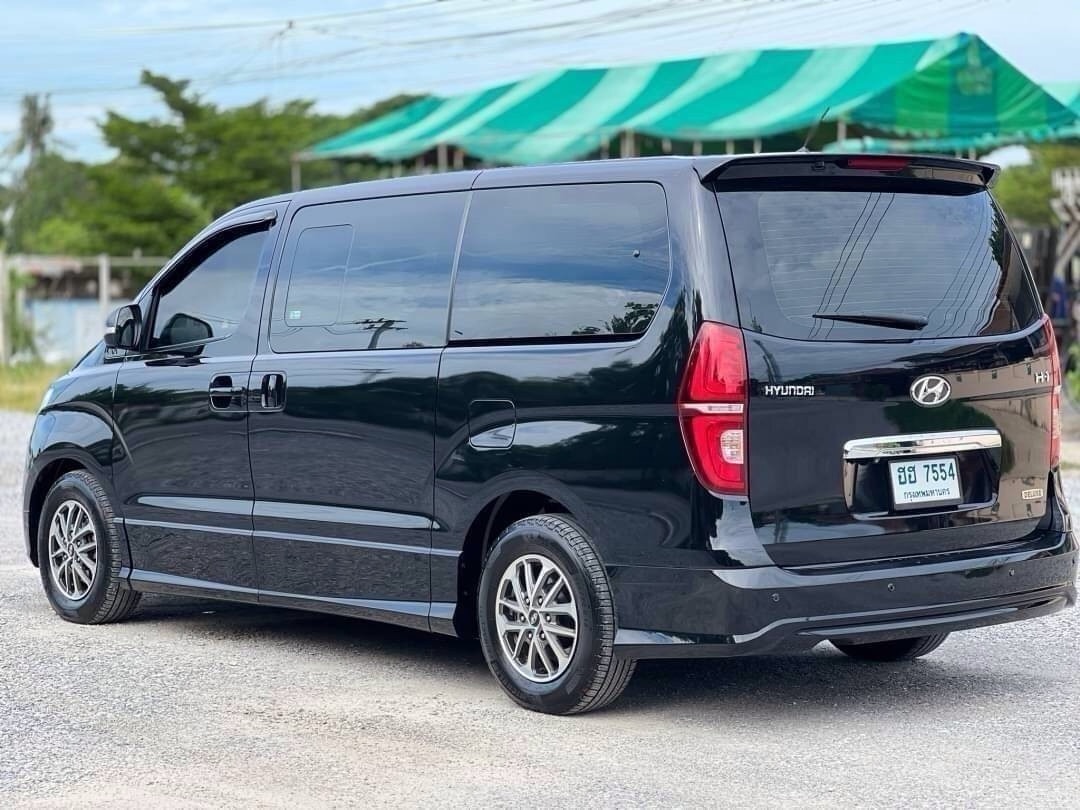 2018 Hyundai H-1 สีดำ