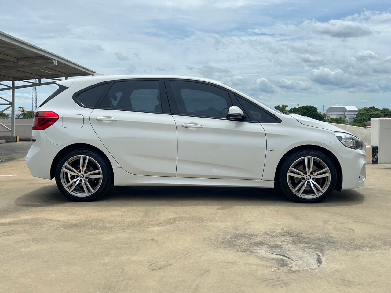 2018 BMW 2 Series F45 Active Tourer 218i สีขาว