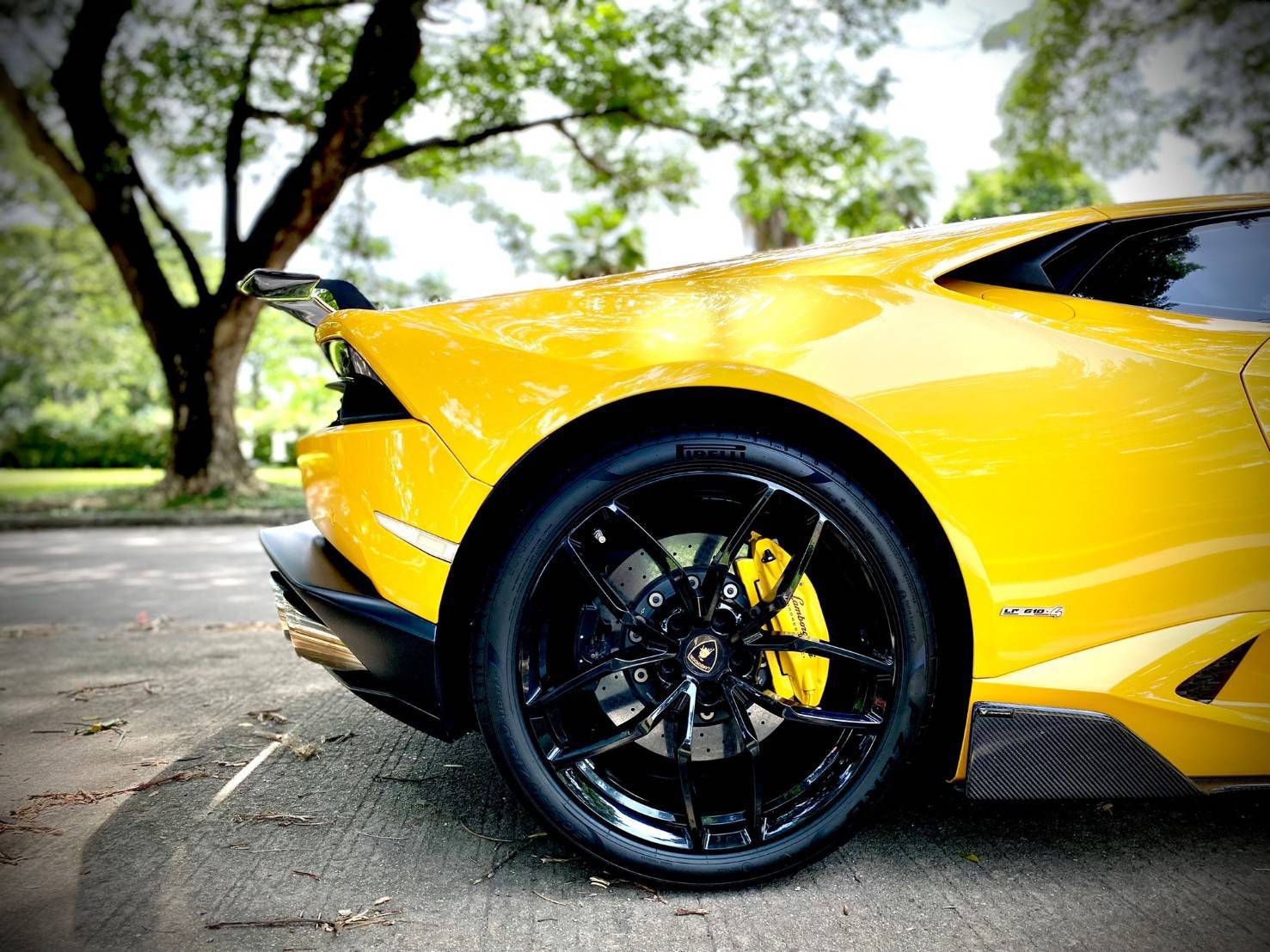 2016 Lamborghini Huracan Evo Spyder สีเหลือง