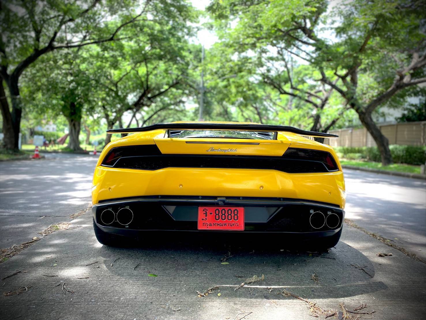 2016 Lamborghini Huracan Evo Spyder สีเหลือง