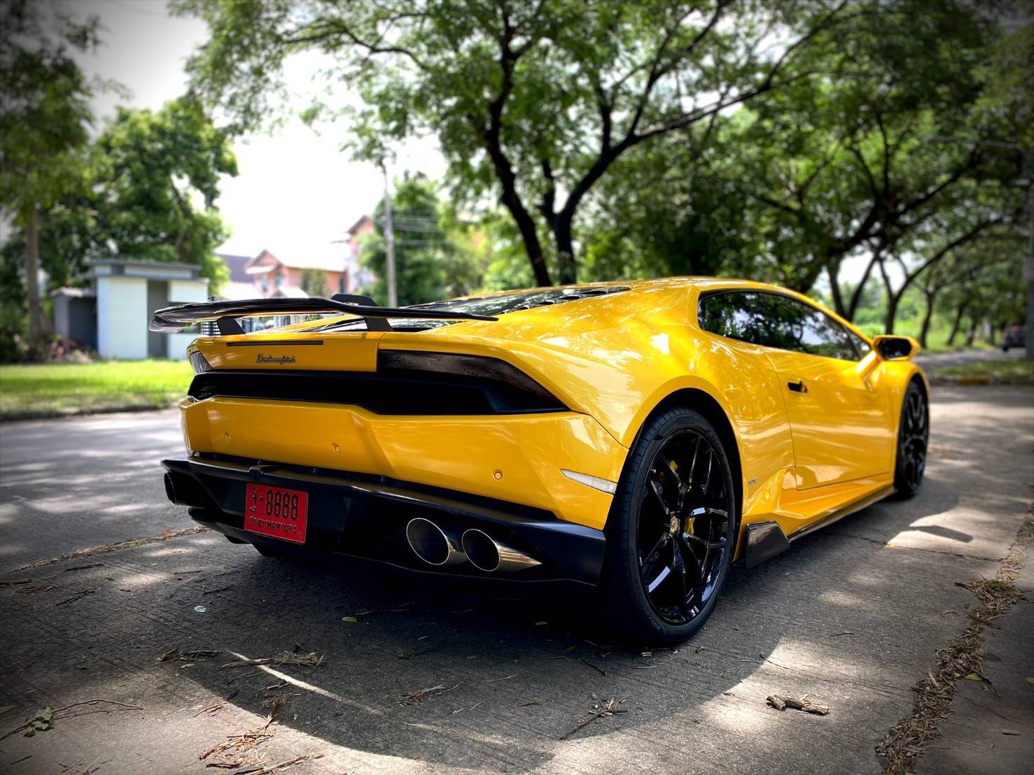 2016 Lamborghini Huracan Evo Spyder สีเหลือง