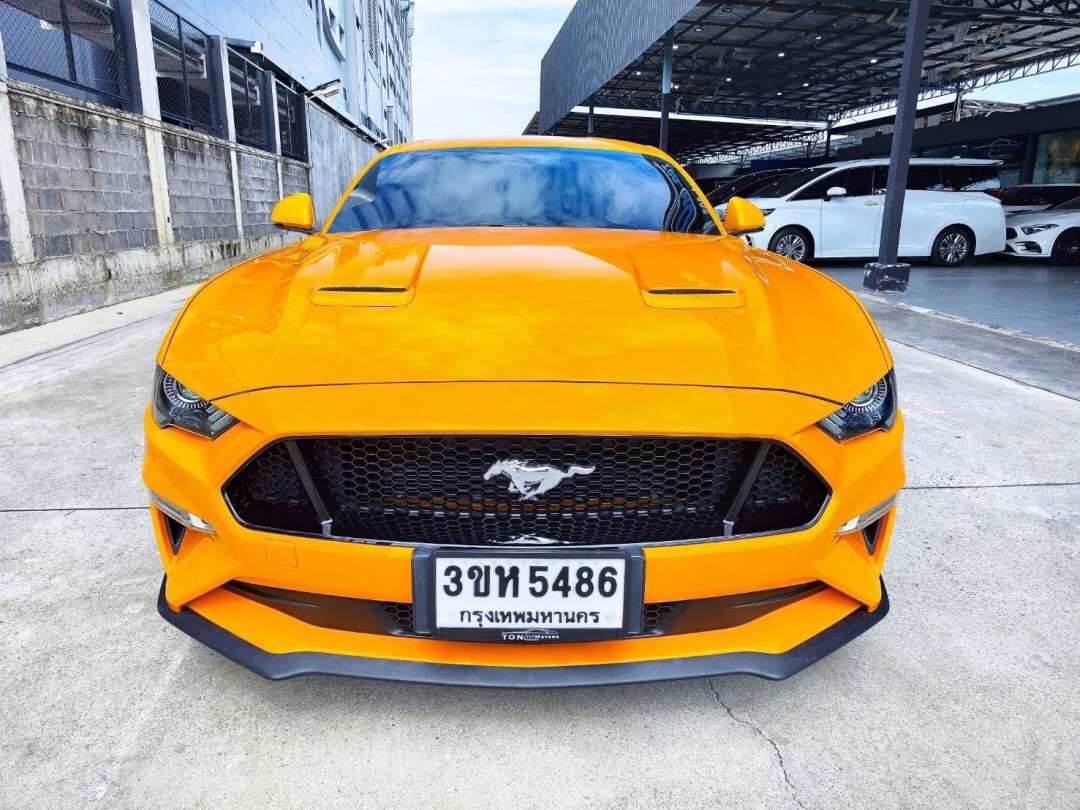 2019 Ford Mustang สีส้ม