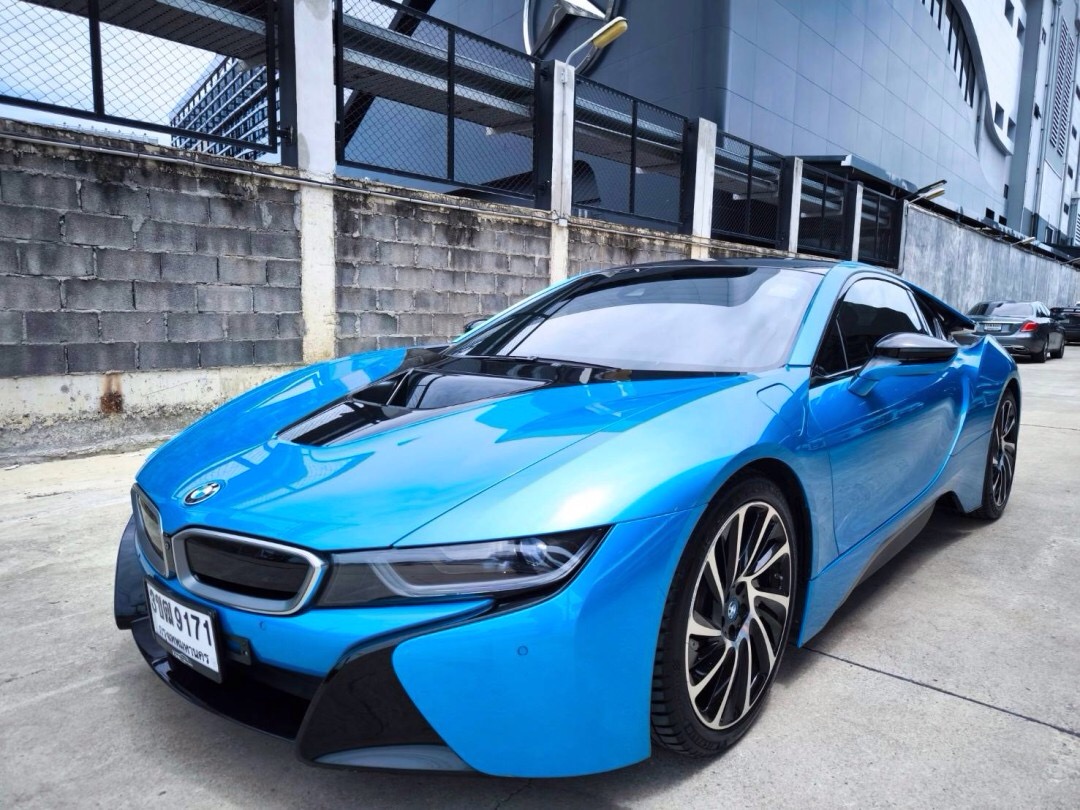 2011 BMW i8 สีน้ำเงิน