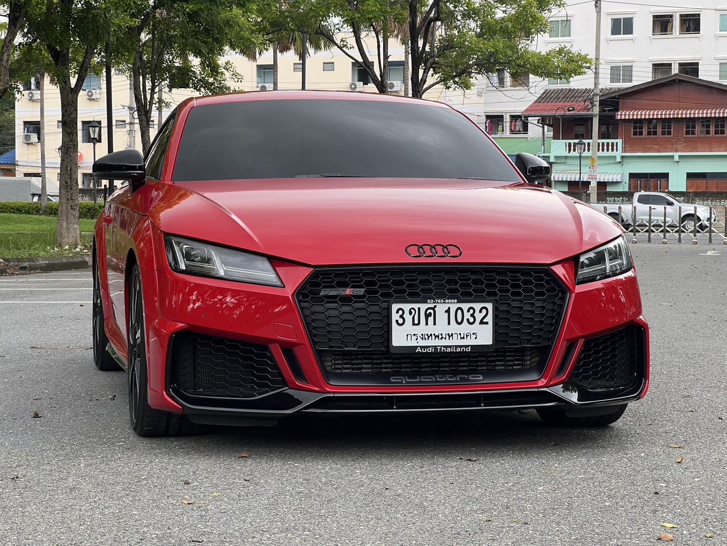 2022 Audi TTRS Quattro coupe สีแดง