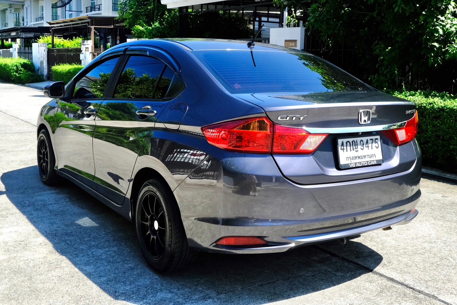 Honda City 1.5V เครื่องยนต์: เบนซิน เกียร์: ออโต้ ปี: 2015