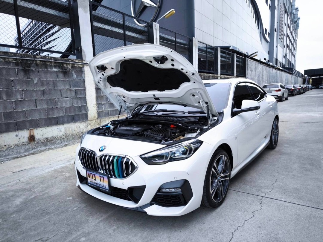 2023 BMW 220i Grand Coupe M SPORT สีขาว