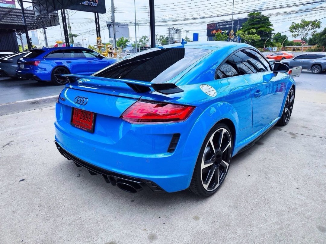 2022 Audi TT RS Coupe สีฟ้า