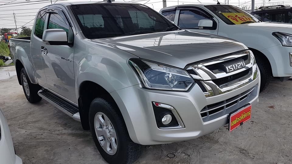 Isuzu D-Max Hi-Lander (Cab) ปี 2015 สีเงิน