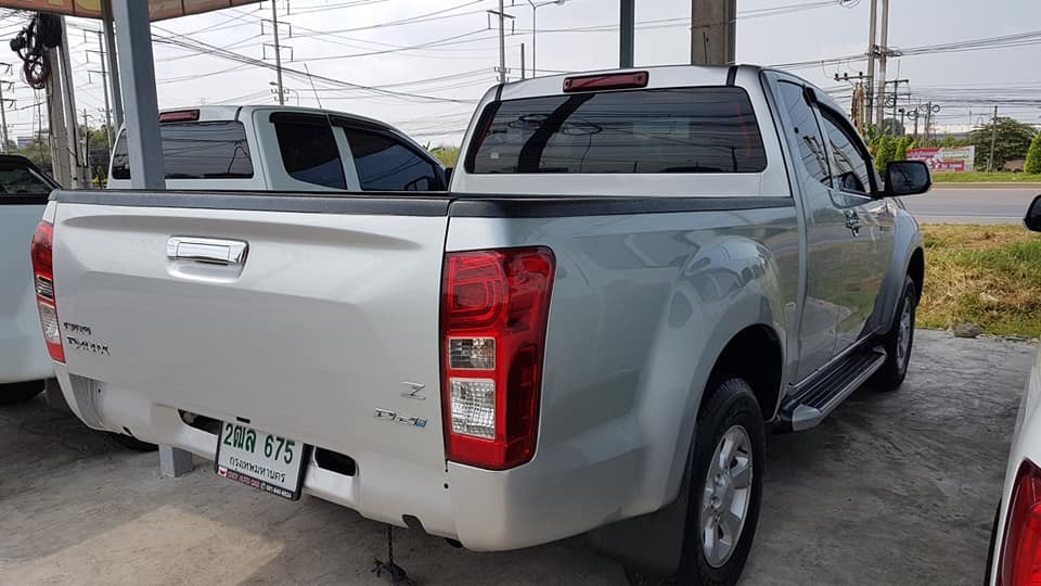 Isuzu D-Max Hi-Lander (Cab) ปี 2015 สีเงิน