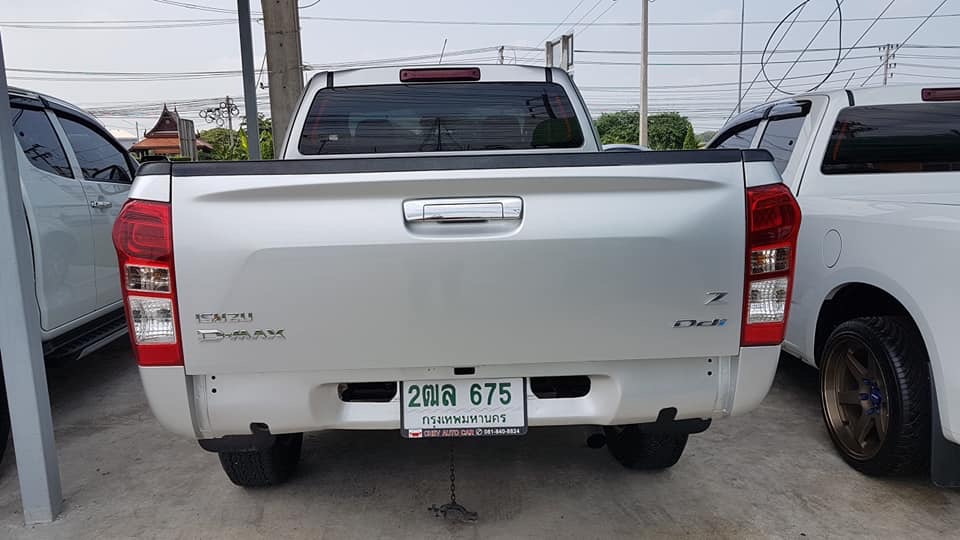 Isuzu D-Max Hi-Lander (Cab) ปี 2015 สีเงิน