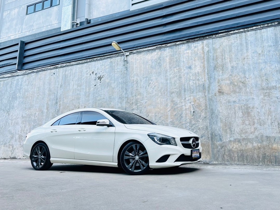 2017 Mercedes-Benz CLA-Class CLA-CLass CLA200 สีขาว