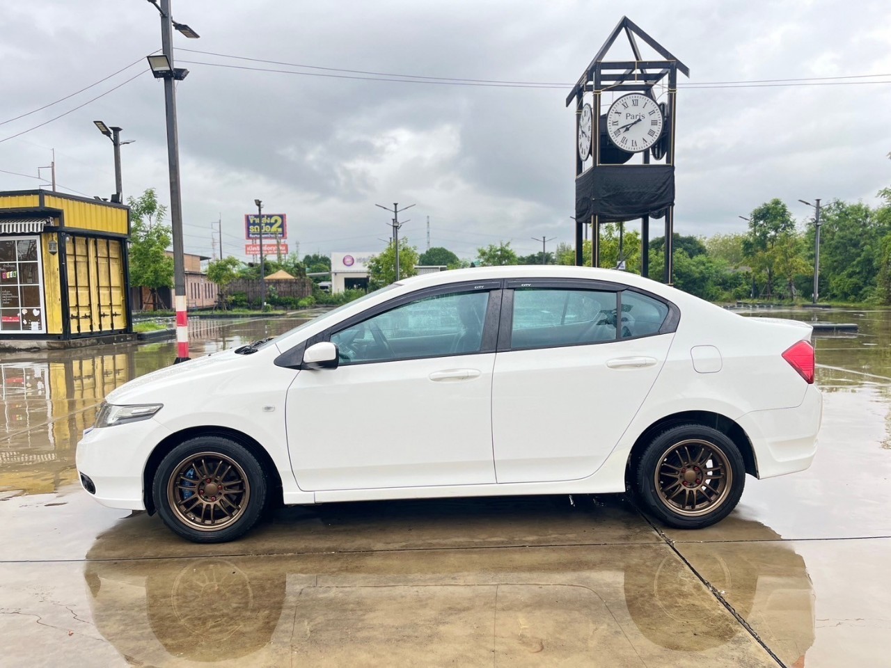 2011 Honda City สีขาว