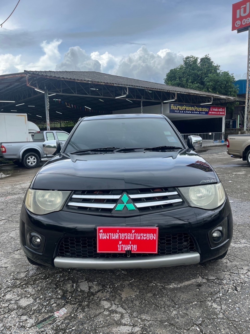 2011 Mitsubishi Triton Mega cab สีดำ