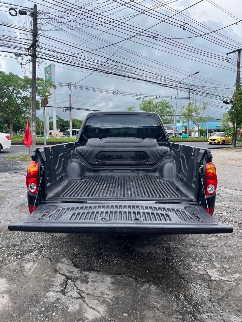 2011 Mitsubishi Triton Mega cab สีดำ