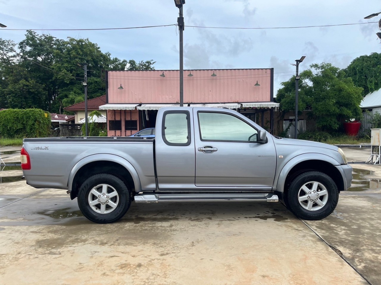 2004 Isuzu D-Max Space Cab สีเทา