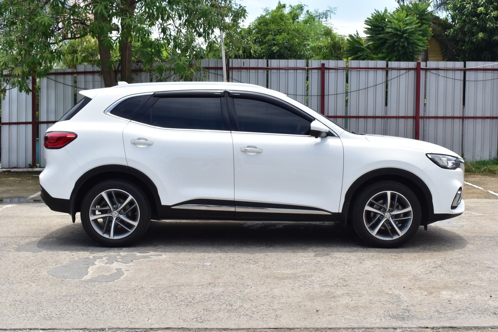 MG HS 1.5 Turbo X Sunroof auto ปี 2021