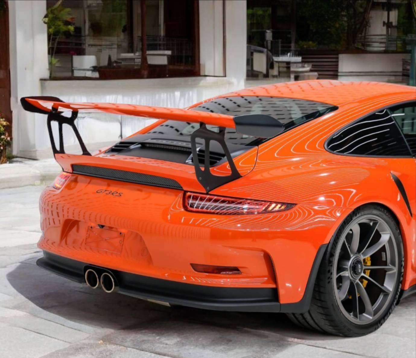 2016 Porsche 911 Carrera GTS สีส้ม