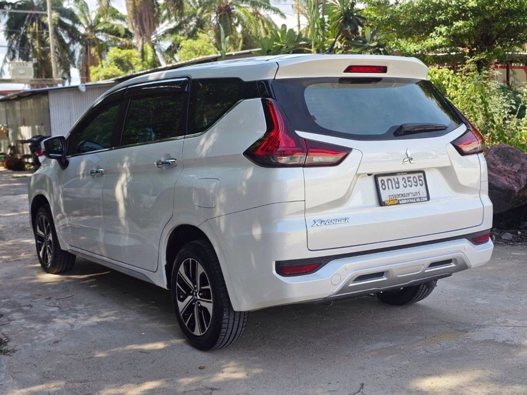 2019 Mitsubishi Xpander สีขาว