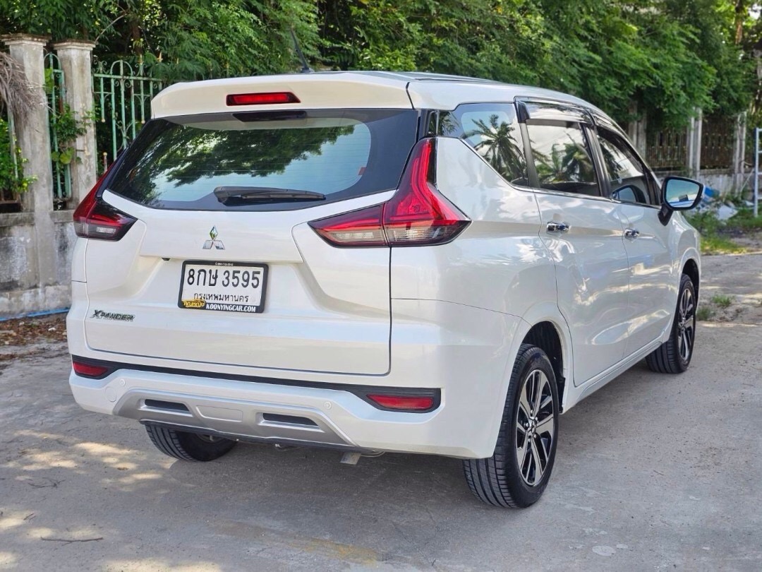 2019 Mitsubishi Xpander สีขาว