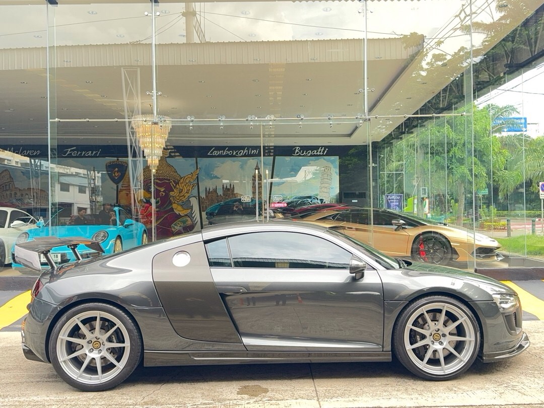 2009 Audi R8 V8 Coupe สีเทา